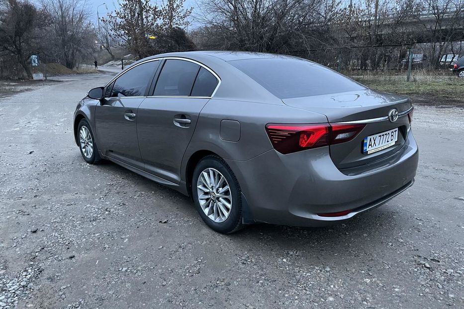 Продам Toyota Avensis 2016 года в Харькове