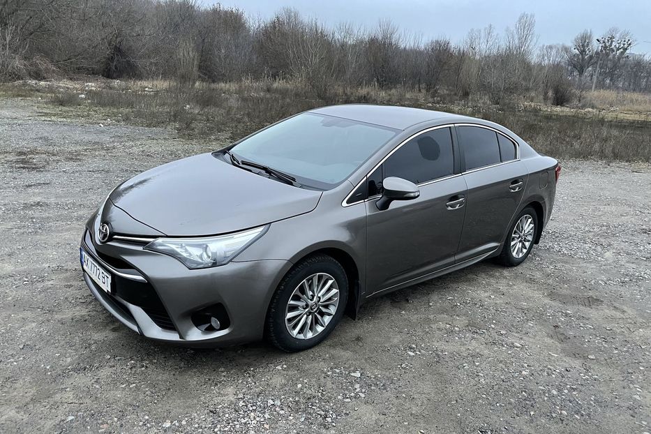 Продам Toyota Avensis 2016 года в Харькове