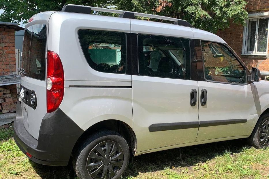 Продам Opel Combo пасс. 2012 года в Хмельницком