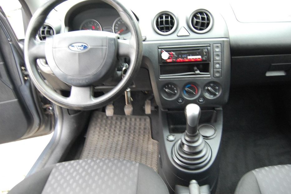 Продам Ford Fiesta 2005 года в Луцке