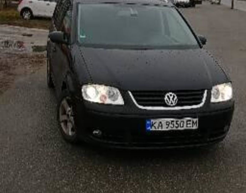 Продам Volkswagen Touran 2006 года в Киеве