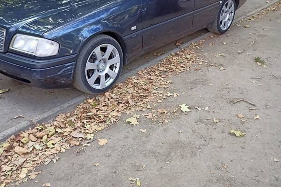 Продам Mercedes-Benz C-Class 1997 года в Одессе