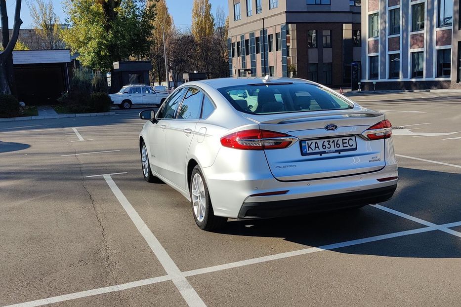 Продам Ford Fusion SE 2019 года в Киеве