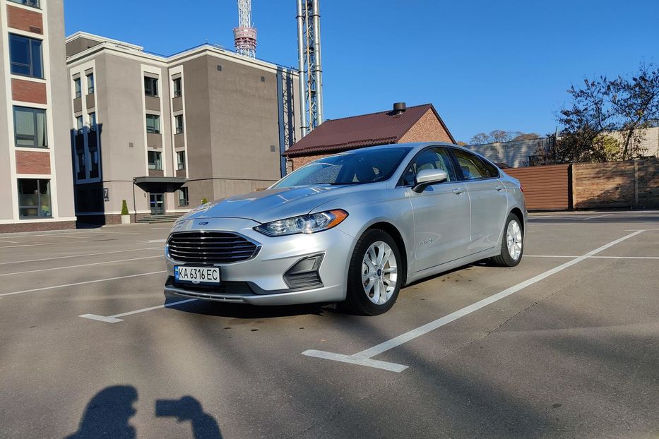 Продам Ford Fusion SE 2019 года в Киеве