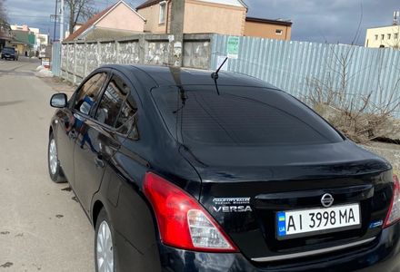 Продам Nissan Versa 2013 года в Киеве
