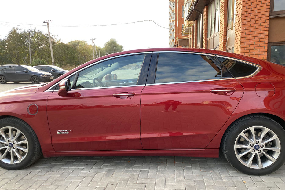 Продам Ford Fusion Energy Plug-in Titanium 2017 года в Хмельницком