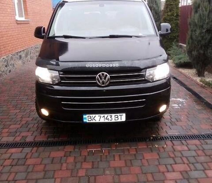 Продам Volkswagen T5 (Transporter) пасс. Дизель  2014 года в г. Славутич, Киевская область