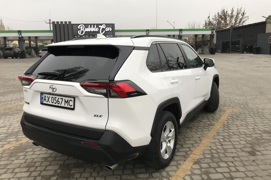 Продам Toyota Rav 4 2019 года в Харькове
