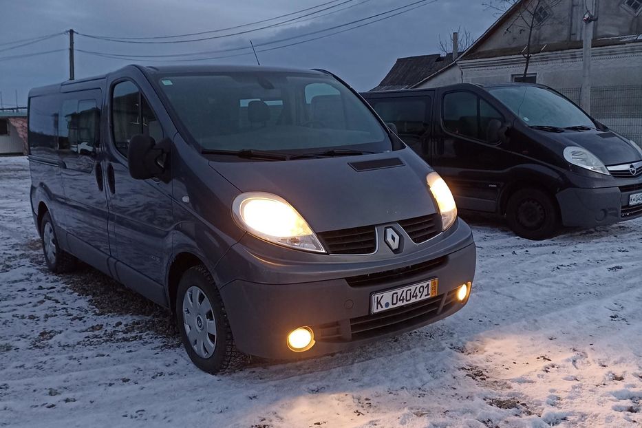 Продам Renault Trafic пасс. 2012 года в Ровно