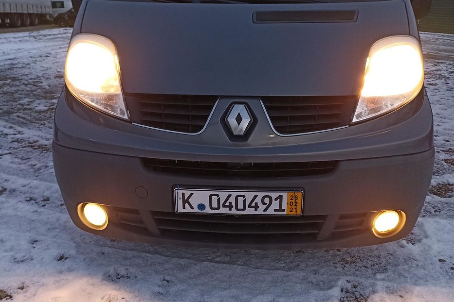 Продам Renault Trafic пасс. 2012 года в Ровно