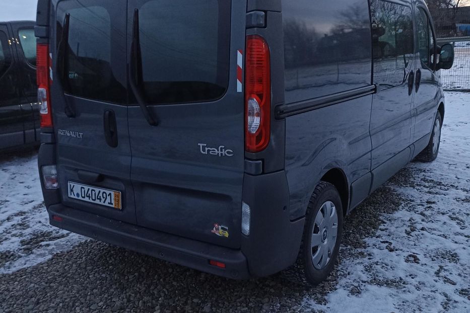 Продам Renault Trafic пасс. 2012 года в Ровно