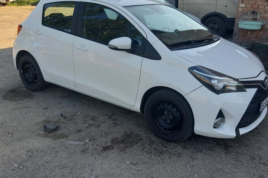 Продам Toyota Yaris 2016 года в Киеве