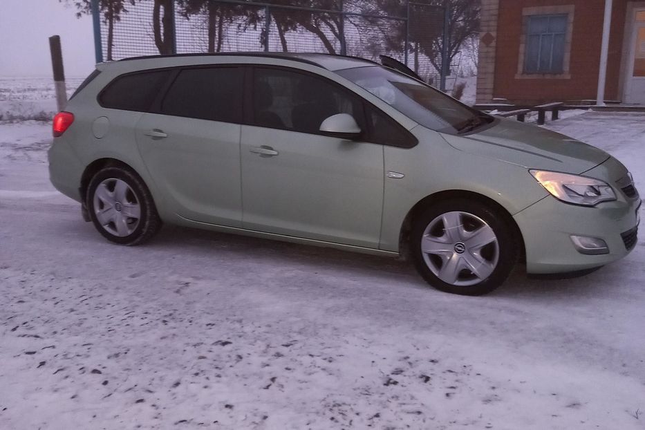 Продам Opel Astra J J 2011 года в Черкассах