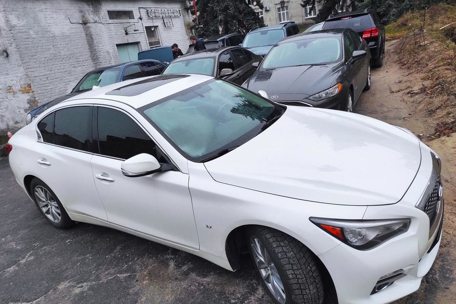 Продам Infiniti Q50 Premium 2015 года в Киеве