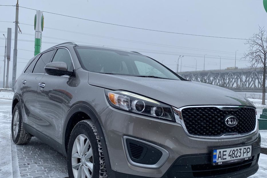 Продам Kia Sorento 2016 года в Днепре