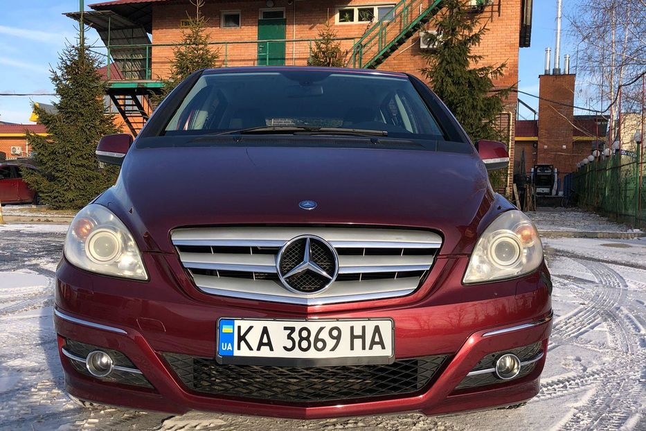 Продам Mercedes-Benz B 180 2011 года в Киеве