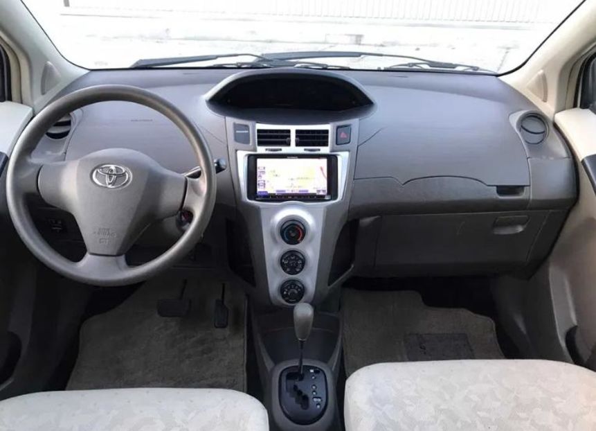 Продам Toyota Yaris 2010 года в Киеве