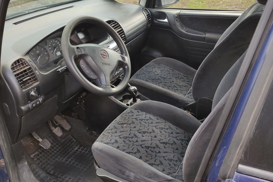 Продам Opel Zafira a 1999 года в Николаеве