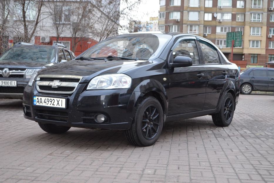 Продам Chevrolet Aveo 2011 года в Киеве