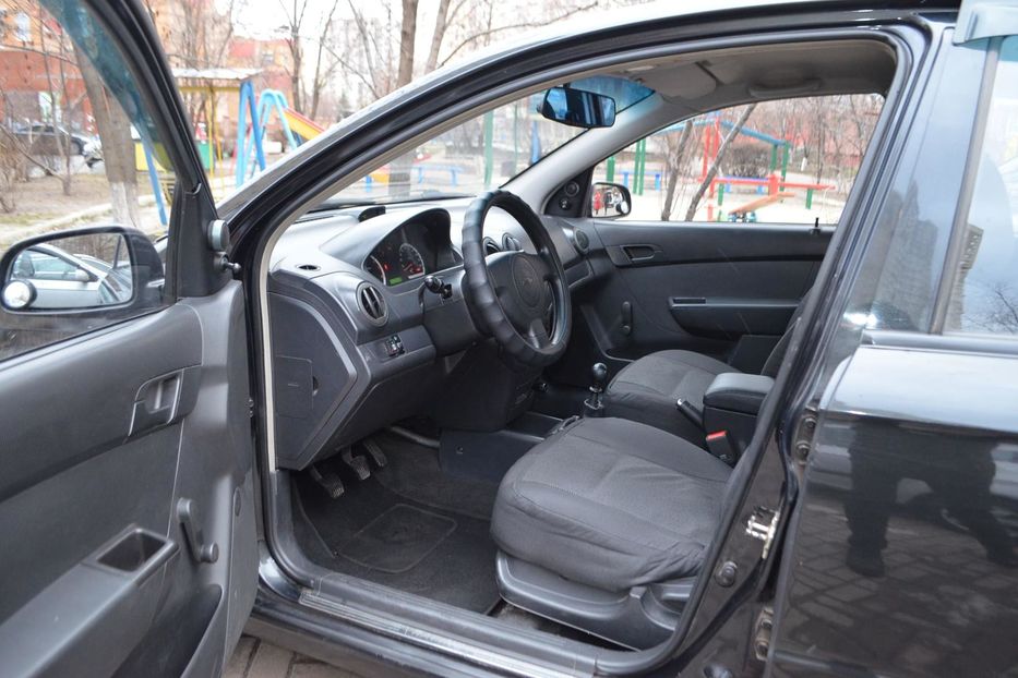 Продам Chevrolet Aveo 2011 года в Киеве