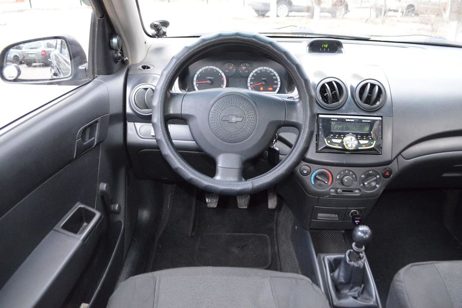 Продам Chevrolet Aveo 2011 года в Киеве