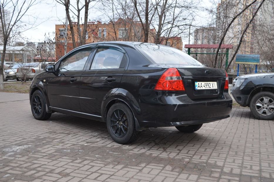 Продам Chevrolet Aveo 2011 года в Киеве