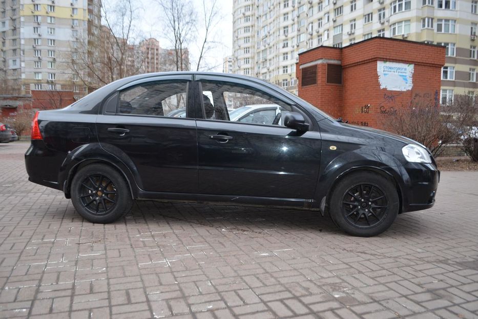 Продам Chevrolet Aveo 2011 года в Киеве