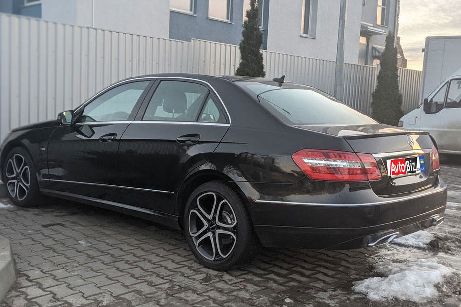 Продам Mercedes-Benz E-Class Е200 2010 года в Ровно