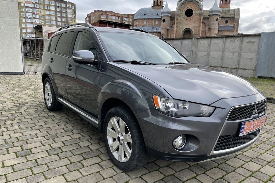 Продам Mitsubishi Outlander XL 2011 года в Луцке