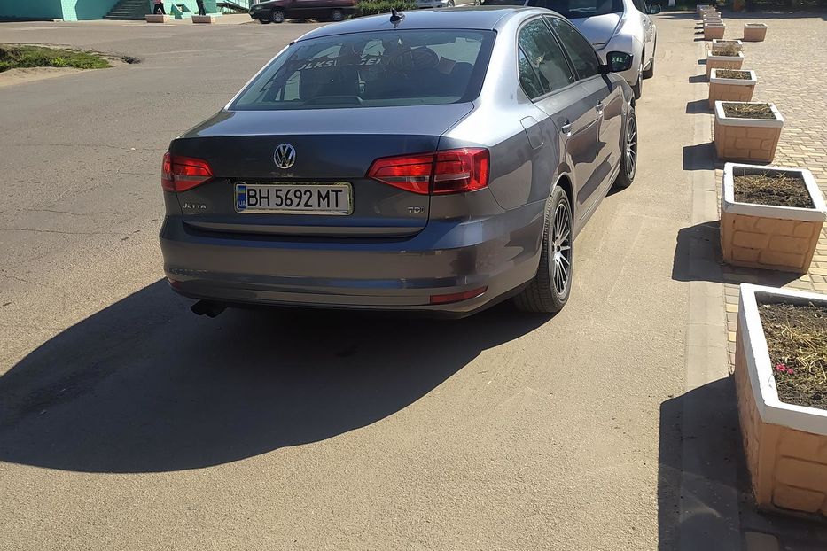 Продам Volkswagen Jetta 2015 года в Одессе