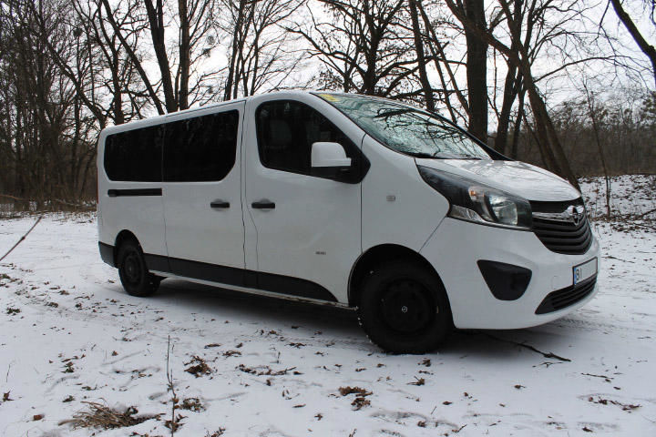 Продам Opel Vivaro пасс. Long 2016 года в Полтаве