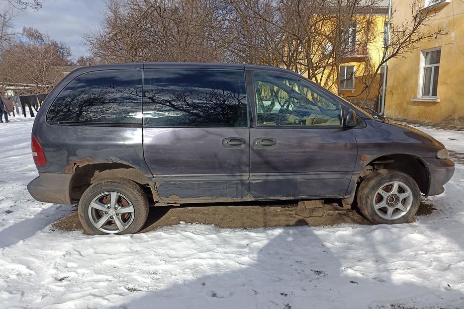 Продам Chrysler Voyager GS 1996 года в г. Первомайск, Николаевская область