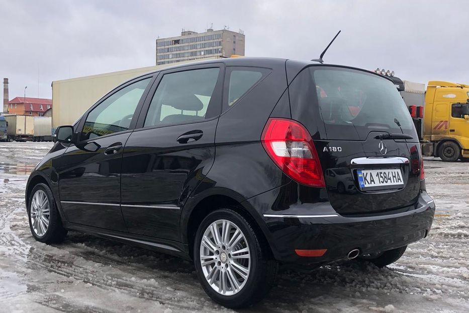 Продам Mercedes-Benz A 180 2010 года в Киеве