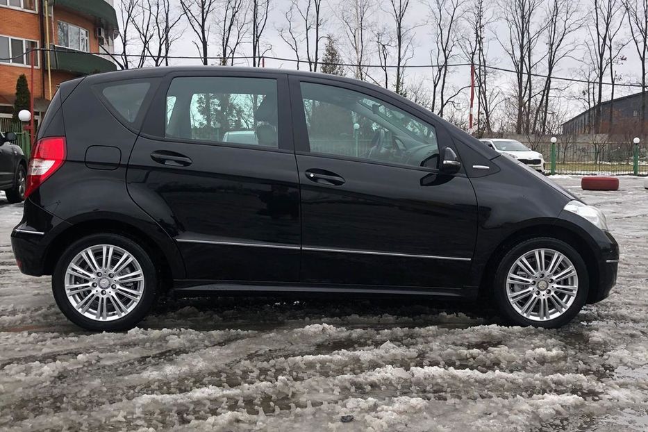 Продам Mercedes-Benz A 180 2010 года в Киеве