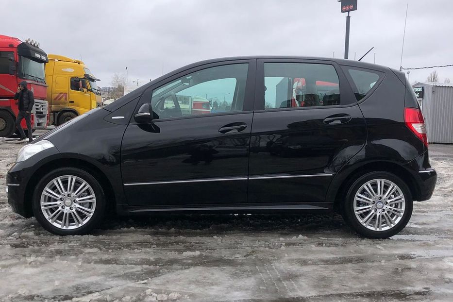 Продам Mercedes-Benz A 180 2010 года в Киеве