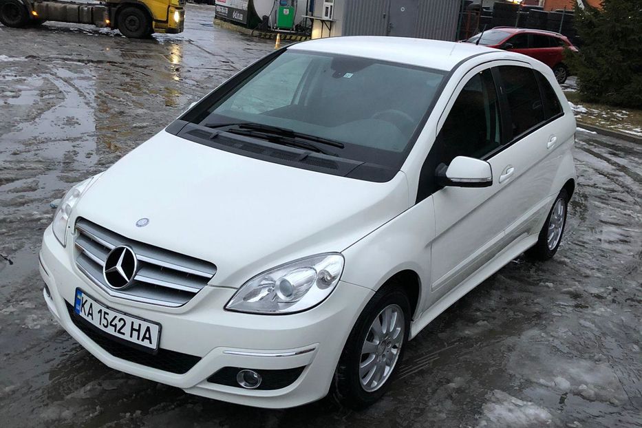 Продам Mercedes-Benz B 180 2009 года в Киеве