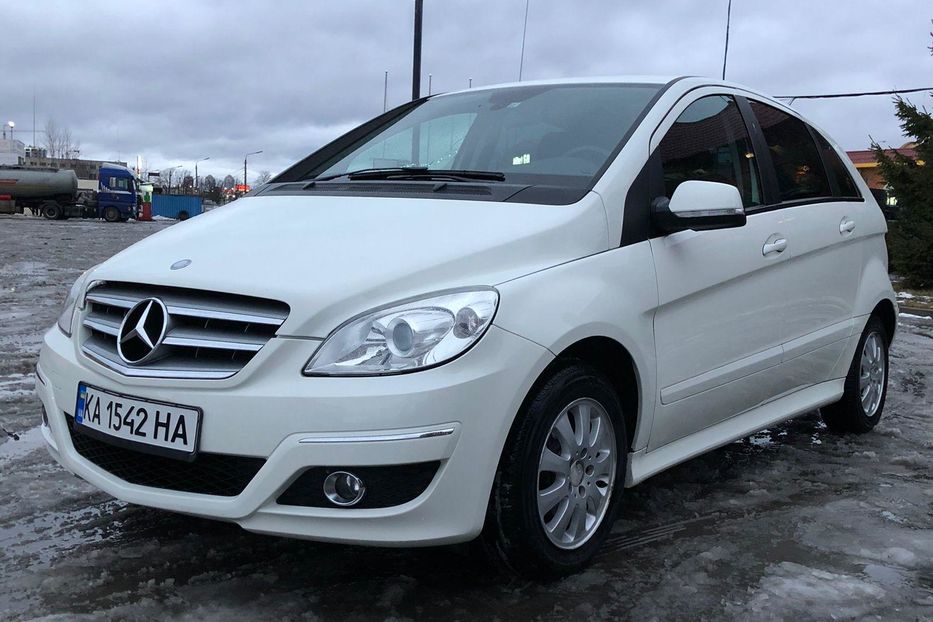 Продам Mercedes-Benz B 180 2009 года в Киеве