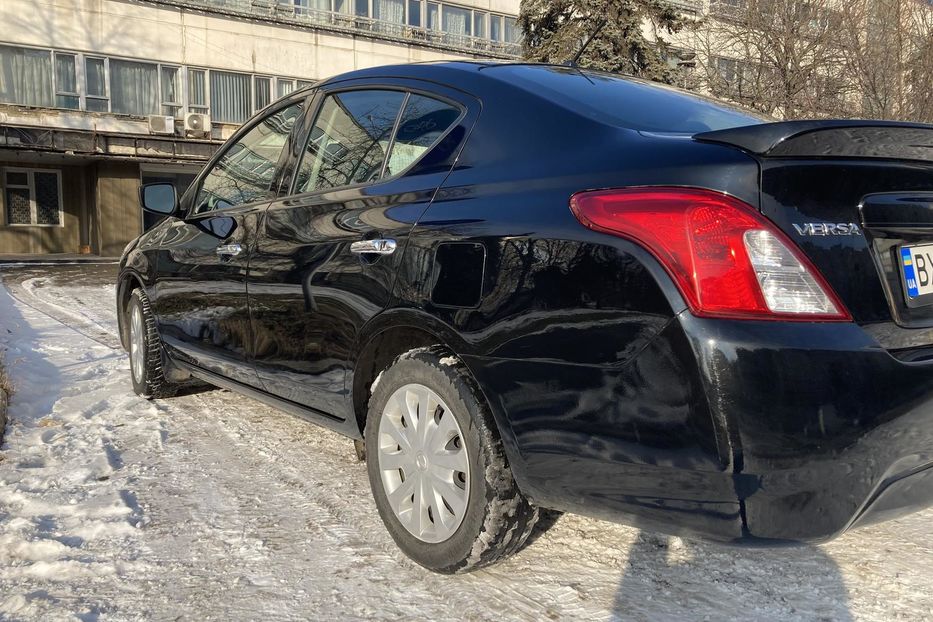 Продам Nissan Versa 2017 года в Киеве