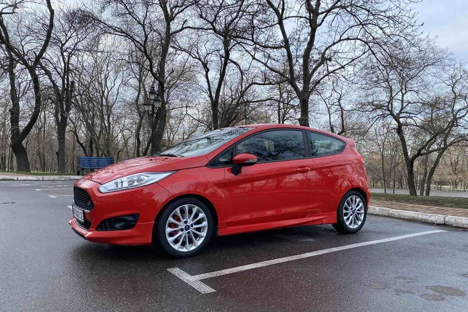 Продам Ford Fiesta Спорт 2013 года в Ровно