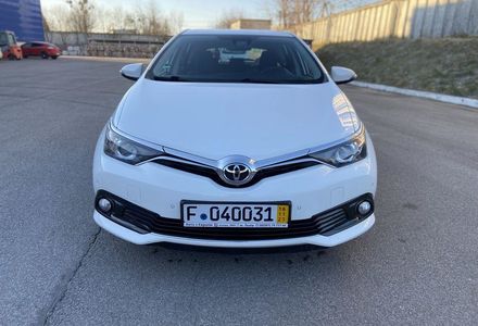 Продам Toyota Auris EDITION S 2016 года в Львове