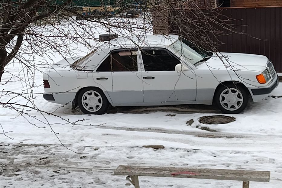 Продам Mercedes-Benz E-Class Центральний замок,електро люк. 1991 года в г. Коломыя, Ивано-Франковская область