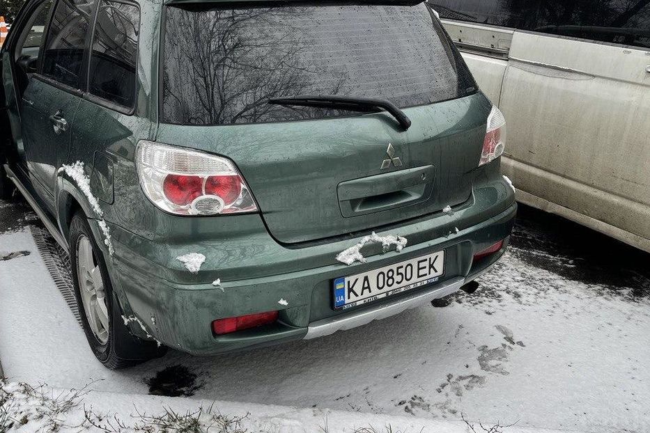 Продам Mitsubishi Outlander 2005 2004 года в Киеве