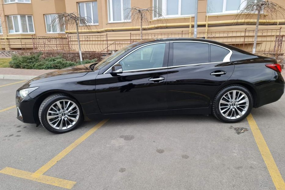 Продам Infiniti Q50 4х4 2017 года в Киеве