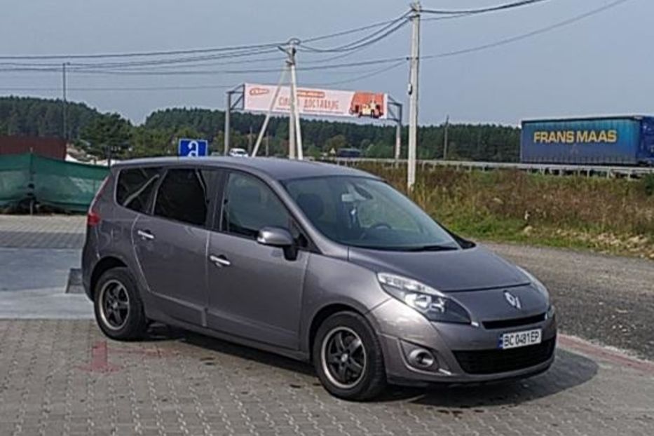 Продам Renault Grand Scenic 2011 года в Львове