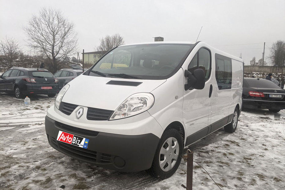 Продам Renault Trafic пасс. 2014 года в Ровно