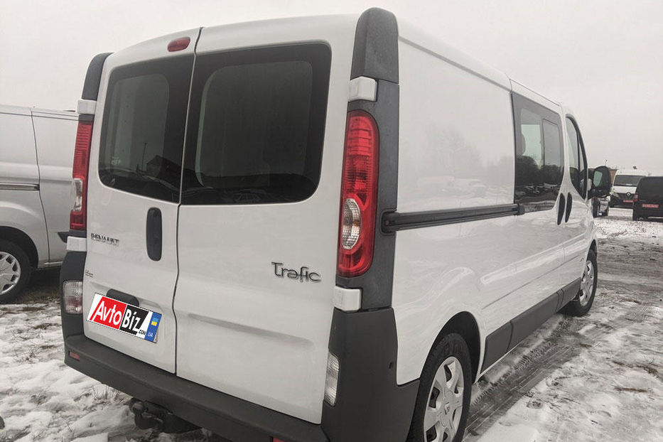 Продам Renault Trafic пасс. 2014 года в Ровно