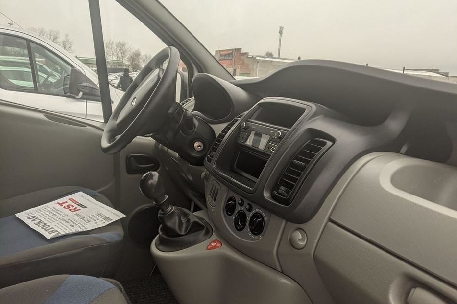 Продам Renault Trafic пасс. 2014 года в Ровно