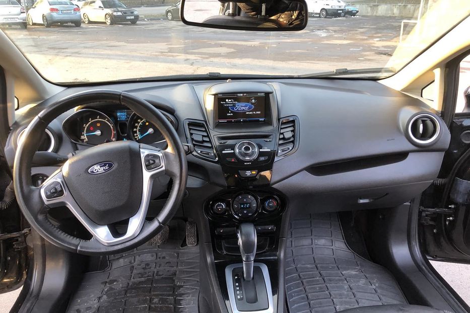 Продам Ford Fiesta TITANIUM 2013 года в Ровно