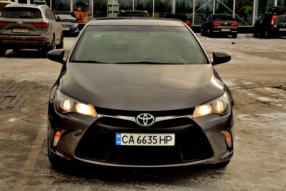 Продам Toyota Camry SE 2016 года в Черкассах