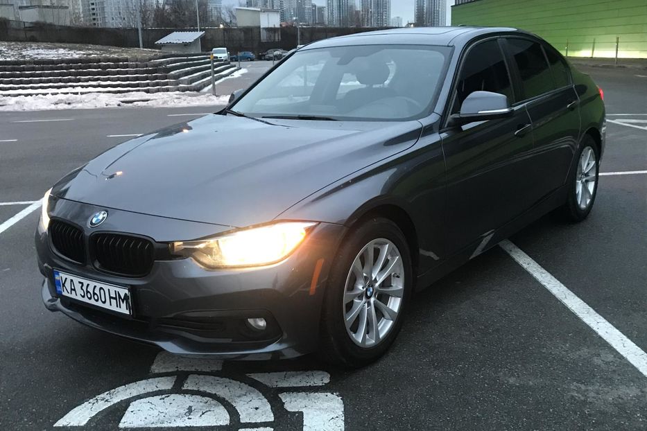 Продам BMW 320 2017 года в Киеве